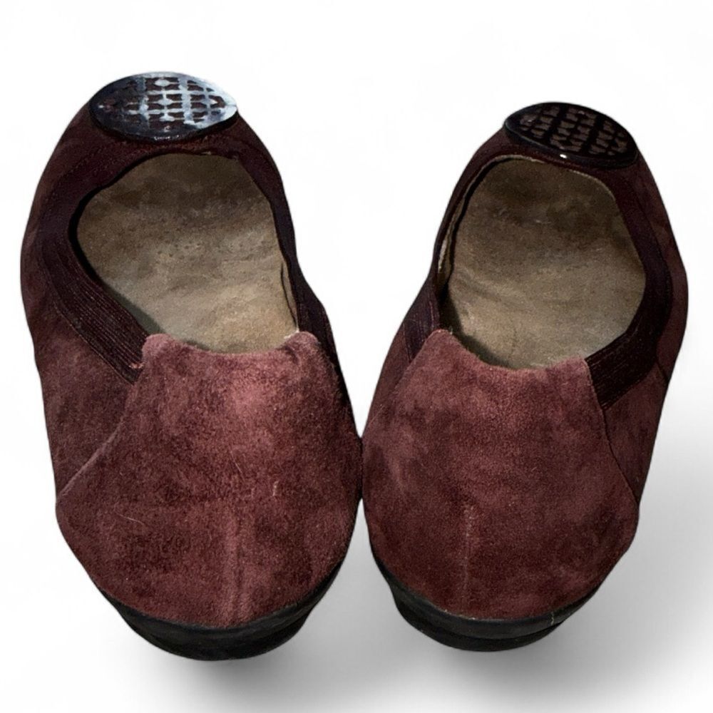 Clark’s Elegant Burgundy Ballet Flats - Picture 3 of 7